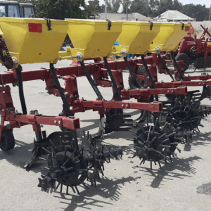 Universal kultivator gübrə səpən və əlavə dərman səpənli